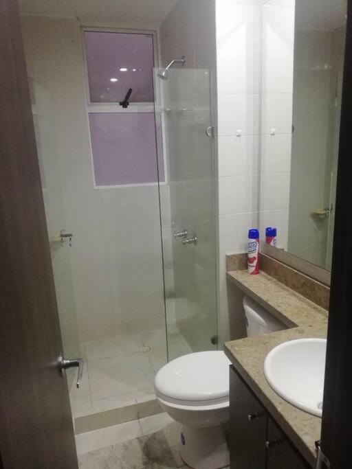 Hermosa Habitacion Privada En Conjunto Residencial Cerca Al Aeropuerto Y Terminal De Bogota, Zonas Comunes Se Comparten Con 1 Persona 아파트 외부 사진